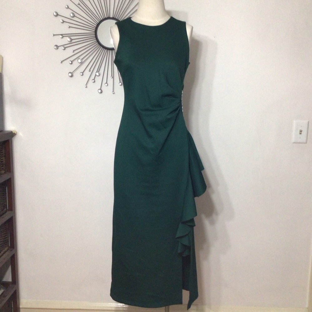 Velvet Fleur Green Sleeveless Dress